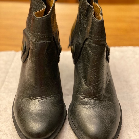 Schuler & Sons booties - Picture 2 of 5